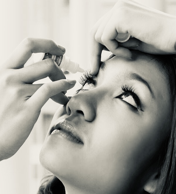 Imagen chica con ojo seco