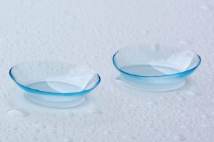 Desventajas de las lentes de contacto: Lo que debes saber antes de usarlas